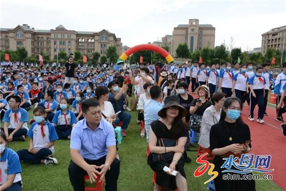 烟台港城中学举行优秀学生表彰大会