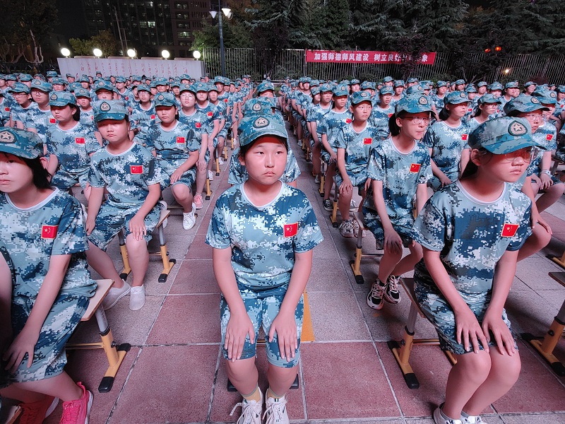 莱州市云峰中学举行2021级新生国防教育演讲比赛