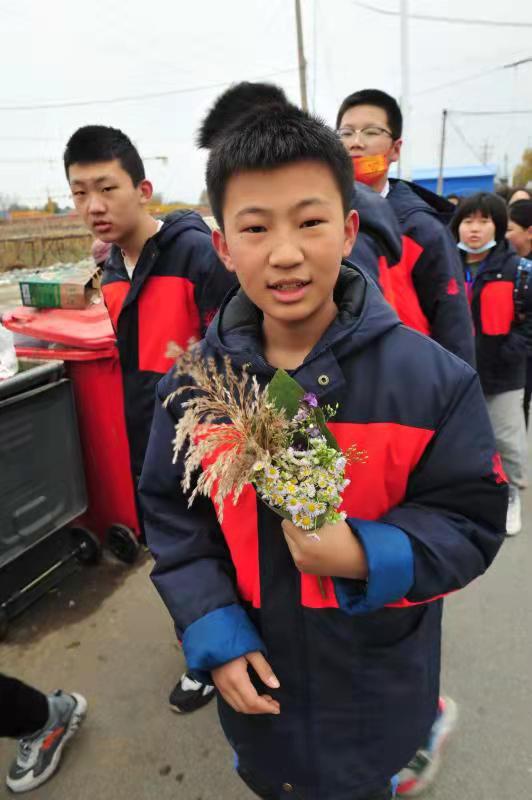 烟台中大德美学校踏秋健体行军纪实走出校园让青春绽放