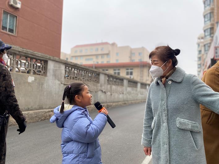 东华幼儿园三八妇女节小记者户外采访实践活动