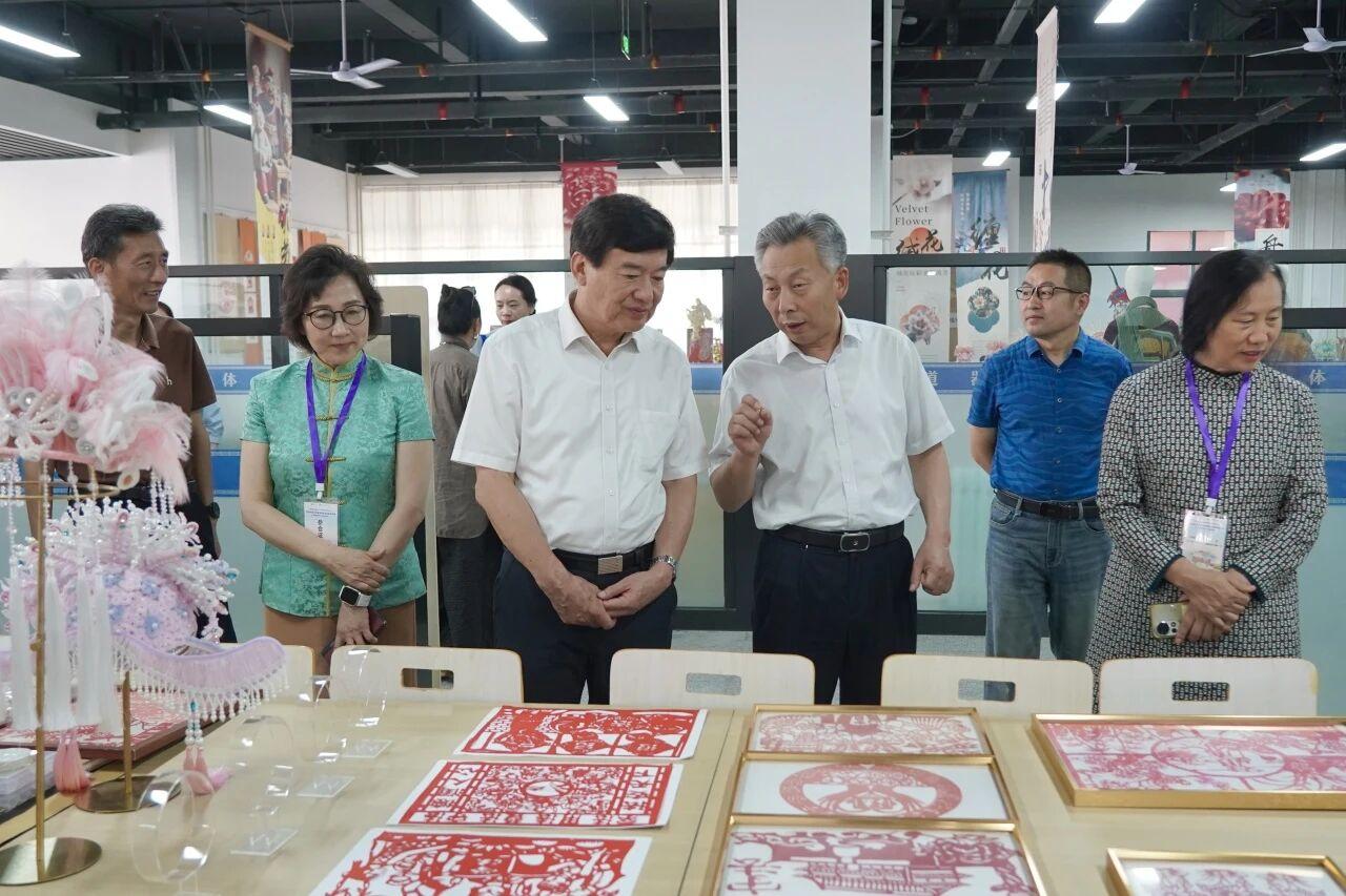 教育部文化素质教指委美育专委会2026年职业学校美育课程集体备课活动在烟台工程职业技术学院召开(图10)